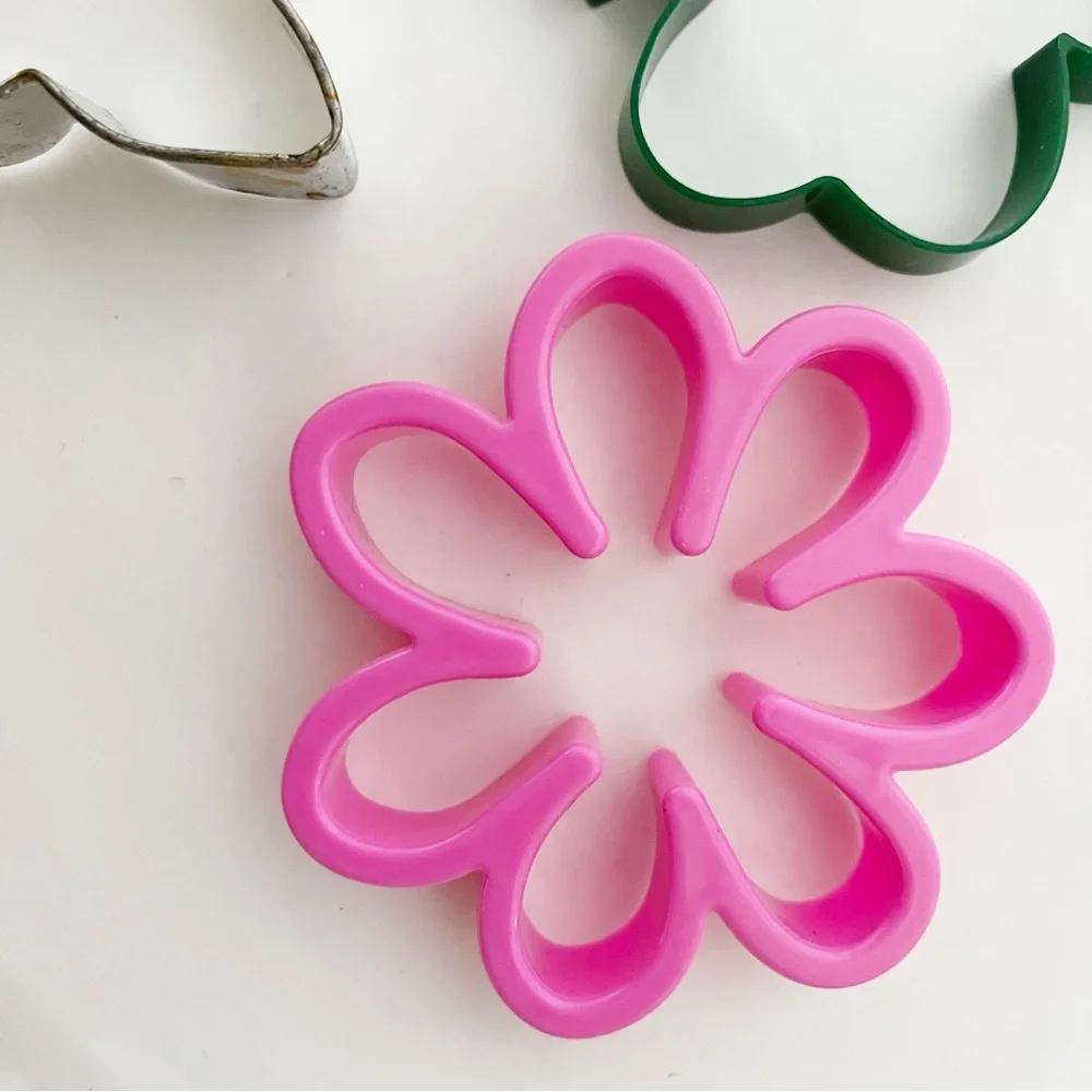 Shamrock Cookie Cutter Plastic Flower Moon Face Metal Butterfly Lot of 4